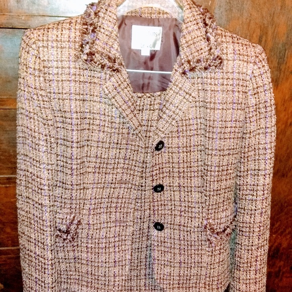 Suit - Picture 2 of 2